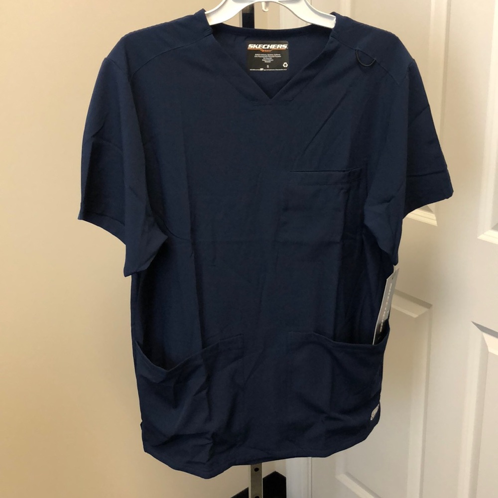 Skechers Mens scrub top NWT multiple sizes available